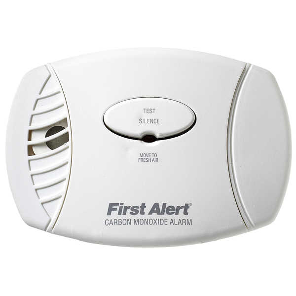First Alert Plug-In Carbon Monoxide Alarm with Battery Backup